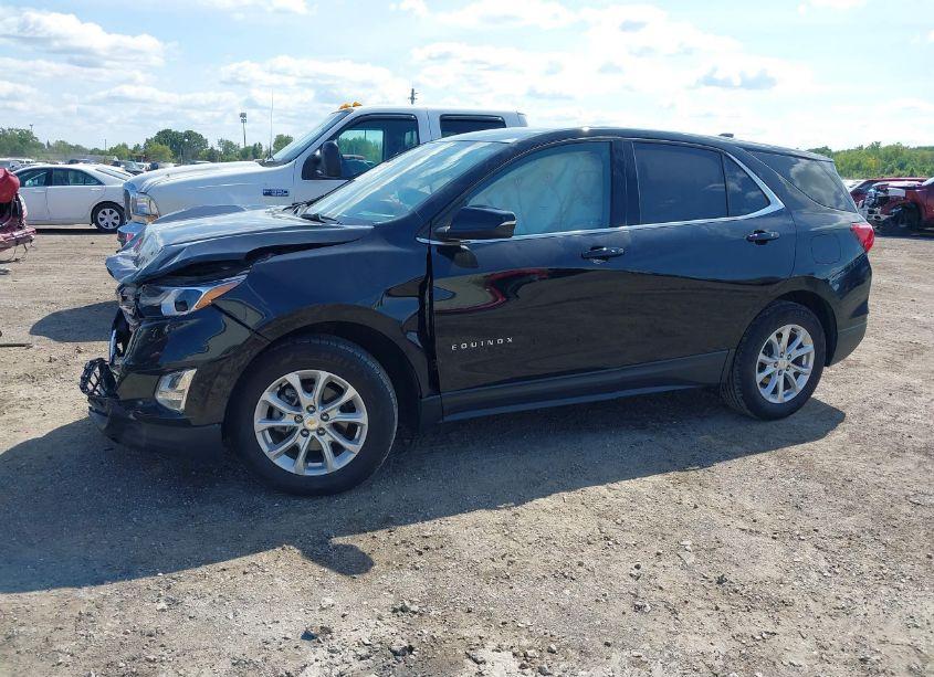 Photo 2 of 2019 Chevrolet Equinox LT (VIN 2GNAXJEV0K6298061)