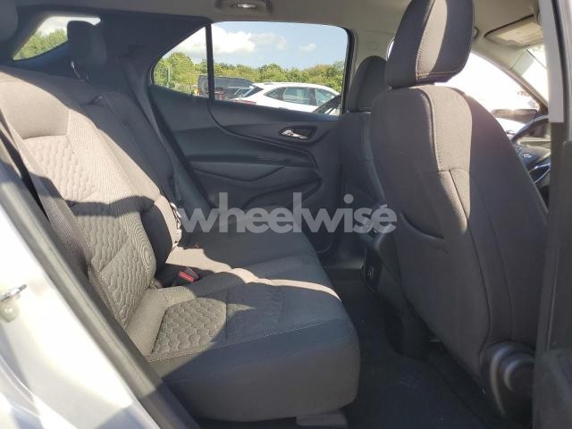Photo 11 of 2020 CHEVROLET EQUINOX LT (VIN 2GNAXJEV0L6135069)
