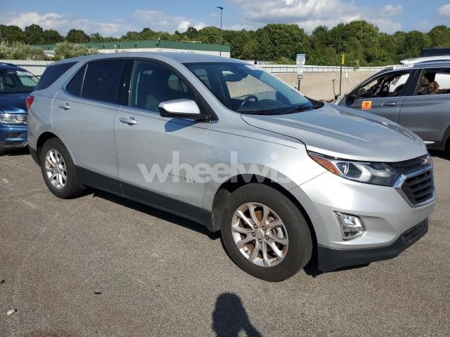 Photo 3 of 2020 CHEVROLET EQUINOX LT (VIN 2GNAXJEV0L6135069)