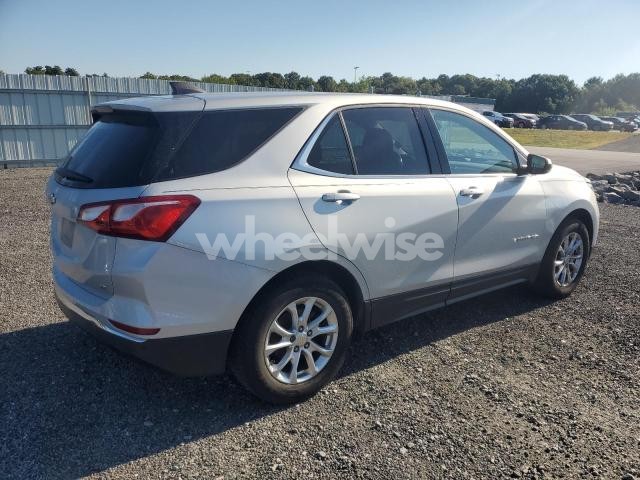 Photo 4 of 2020 CHEVROLET EQUINOX LT (VIN 2GNAXJEV0L6135069)