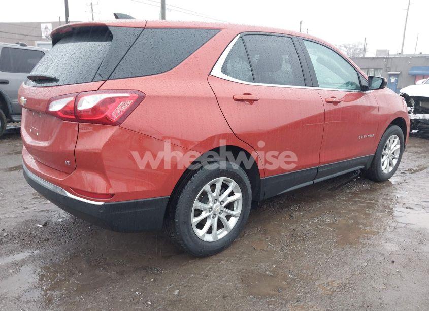 Photo 4 of 2020 Chevrolet Equinox FWD 2FL (VIN 2GNAXJEV0L6230862)