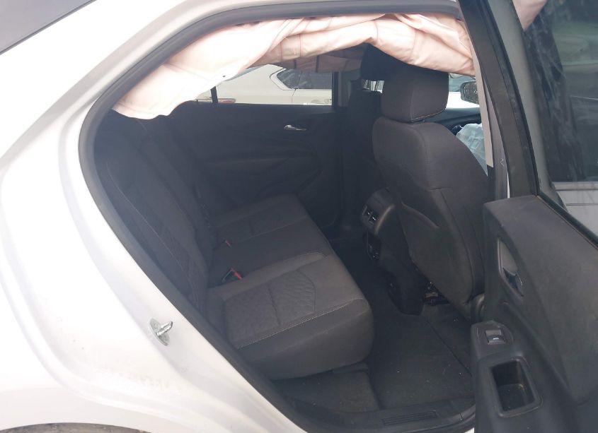 Photo 8 of 2018 Chevrolet Equinox LT (VIN 2GNAXJEV1J6101090)