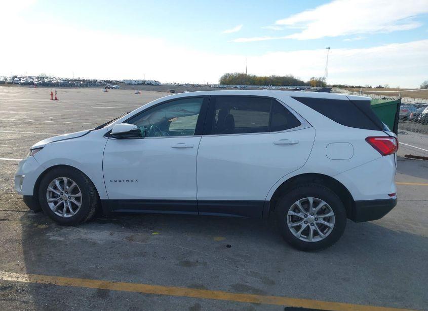 Photo 14 of 2018 Chevrolet Equinox LT (VIN 2GNAXJEV1J6152525)