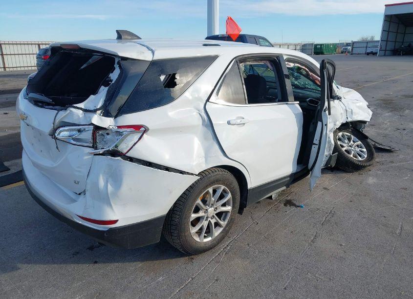 Photo 4 of 2018 Chevrolet Equinox LT (VIN 2GNAXJEV1J6152525)