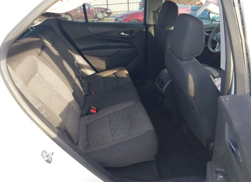 Photo 8 of 2018 Chevrolet Equinox LT (VIN 2GNAXJEV1J6152525)