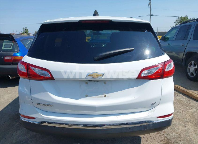 Photo 16 of 2018 Chevrolet Equinox LT (VIN 2GNAXJEV1J6187551)