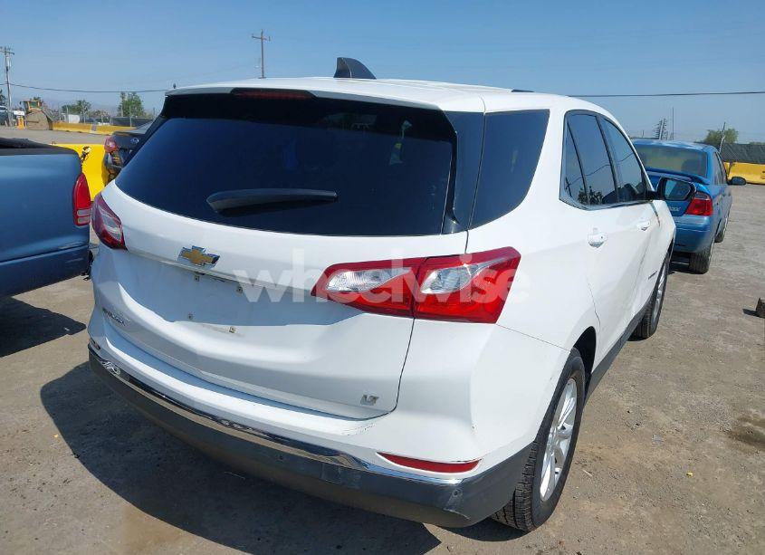 Photo 4 of 2018 Chevrolet Equinox LT (VIN 2GNAXJEV1J6187551)
