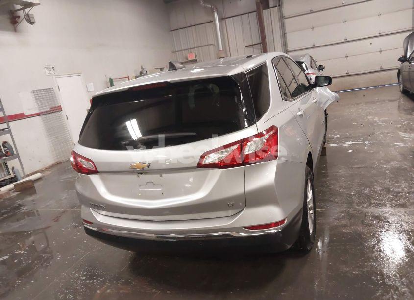 Photo 16 of 2018 Chevrolet Equinox LT (VIN 2GNAXJEV1J6198453)