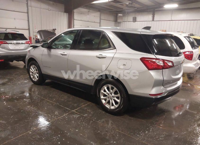 Photo 3 of 2018 Chevrolet Equinox LT (VIN 2GNAXJEV1J6198453)