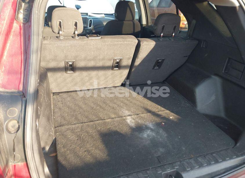 Photo 12 of 2018 Chevrolet Equinox LT (VIN 2GNAXJEV1J6213548)