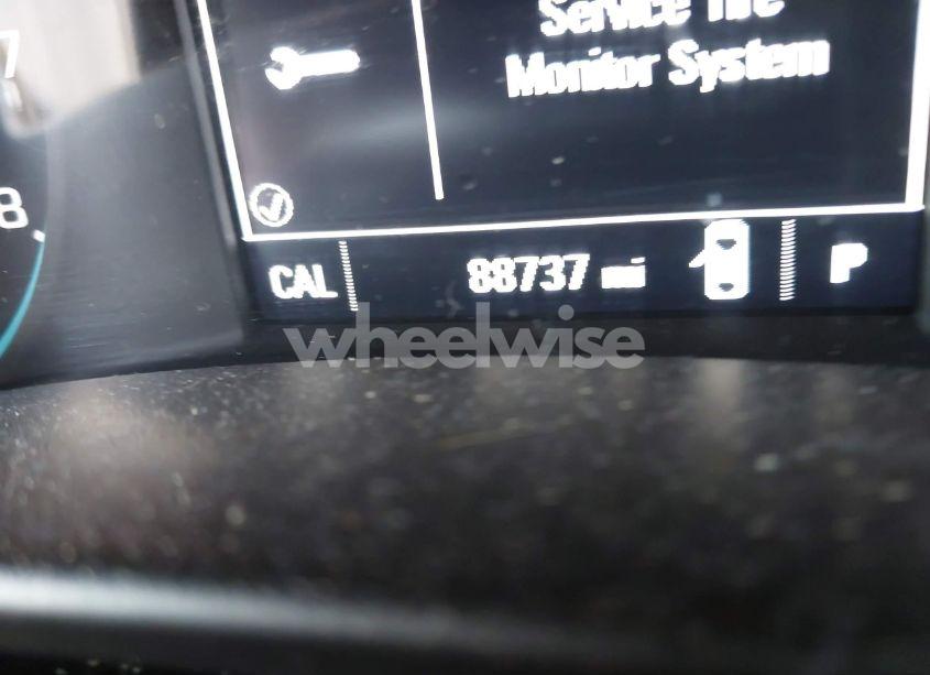 Photo 16 of 2018 Chevrolet Equinox LT (VIN 2GNAXJEV1J6213548)