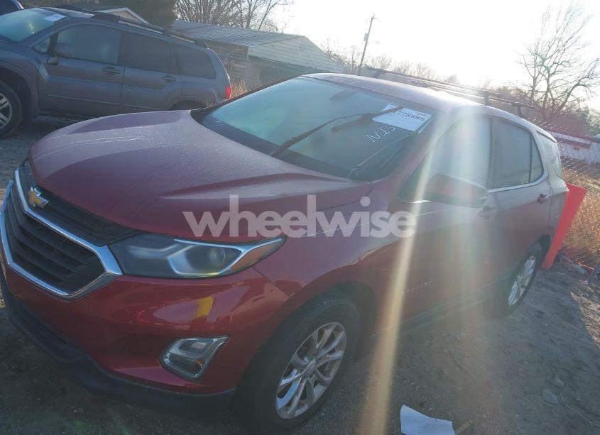 Photo 2 of 2018 Chevrolet Equinox LT (VIN 2GNAXJEV1J6213548)