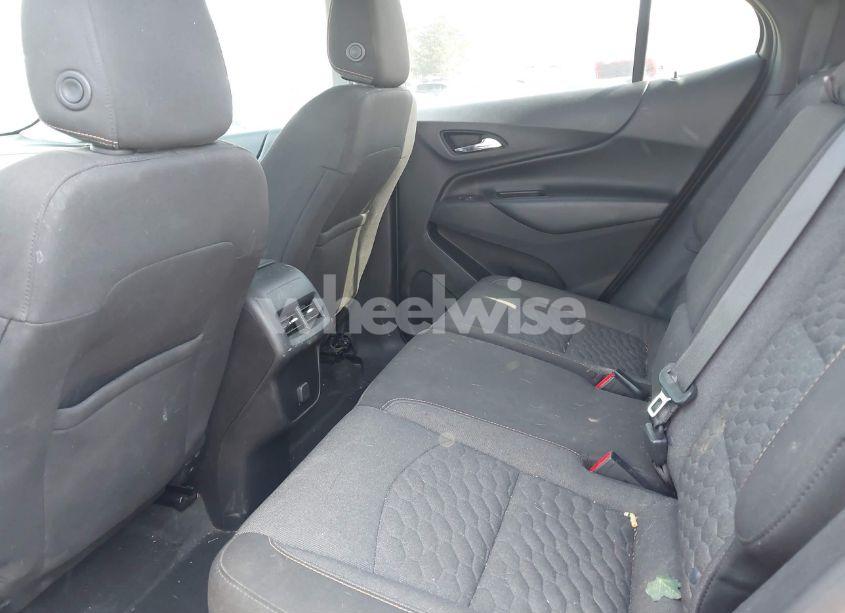 Photo 8 of 2018 Chevrolet Equinox LT (VIN 2GNAXJEV1J6213548)