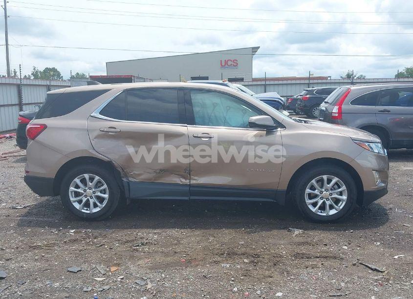 Photo 13 of 2018 Chevrolet Equinox LT (VIN 2GNAXJEV1J6214179)