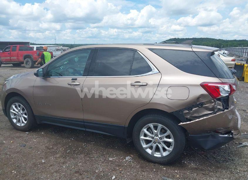Photo 14 of 2018 Chevrolet Equinox LT (VIN 2GNAXJEV1J6214179)