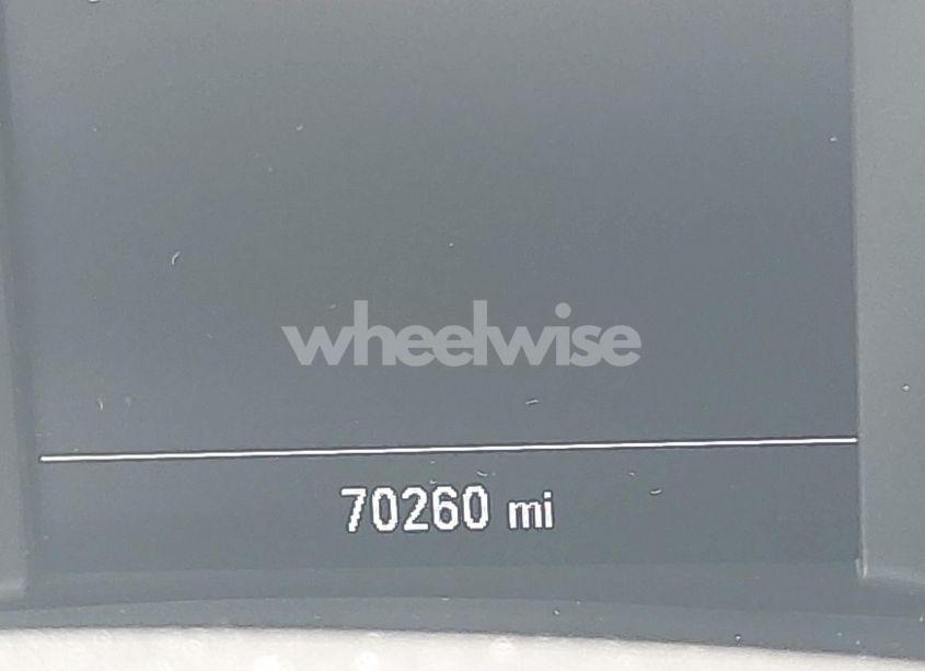 Photo 15 of 2018 Chevrolet Equinox LT (VIN 2GNAXJEV1J6214179)