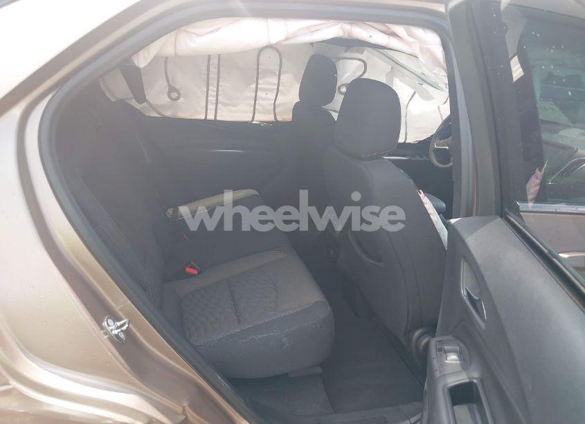 Photo 8 of 2018 Chevrolet Equinox LT (VIN 2GNAXJEV1J6214179)