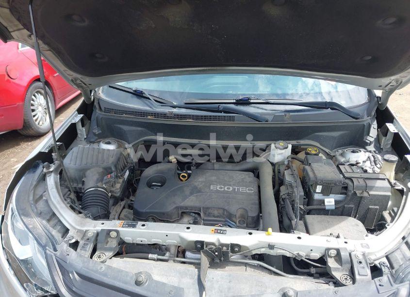 Photo 10 of 2018 Chevrolet Equinox LT (VIN 2GNAXJEV1J6231919)