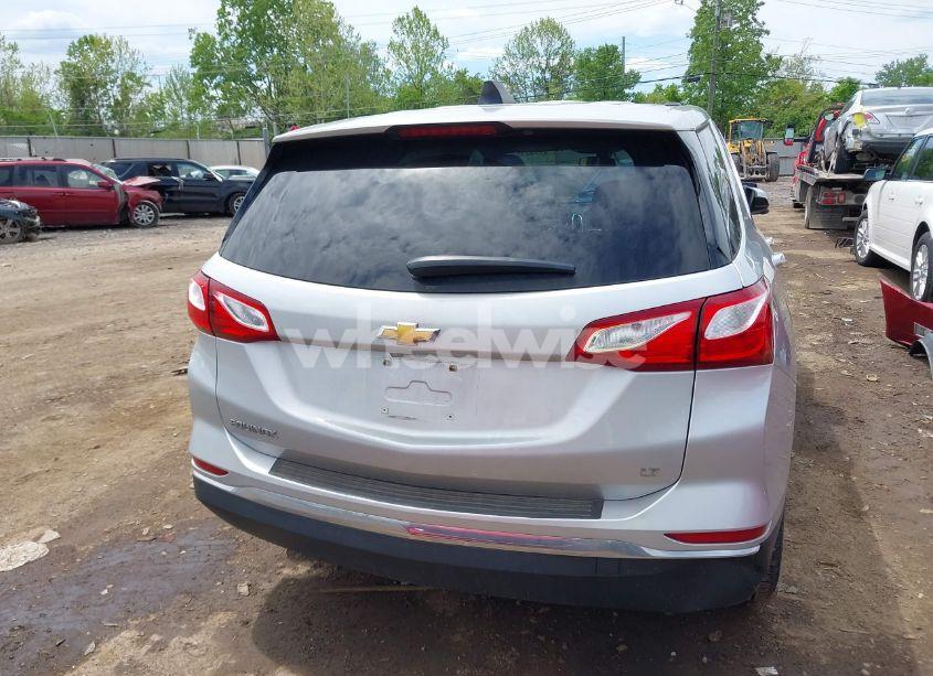 Photo 16 of 2018 Chevrolet Equinox LT (VIN 2GNAXJEV1J6231919)