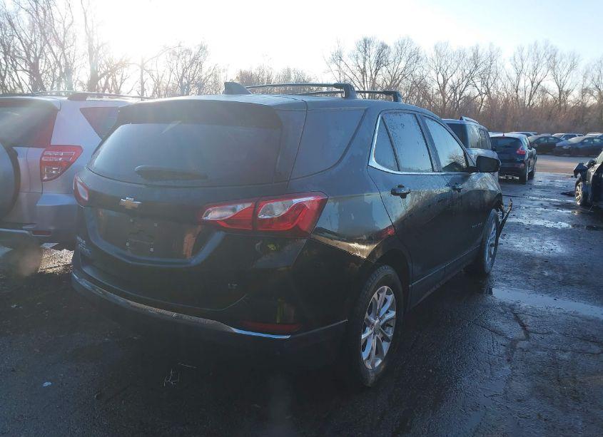 Photo 4 of 2018 Chevrolet Equinox LT (VIN 2GNAXJEV1J6233198)