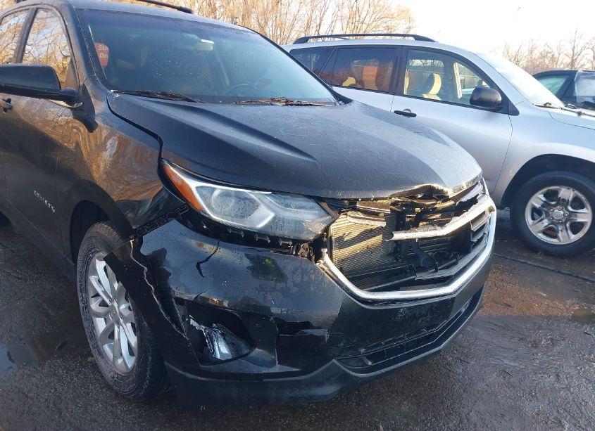 Photo 6 of 2018 Chevrolet Equinox LT (VIN 2GNAXJEV1J6233198)