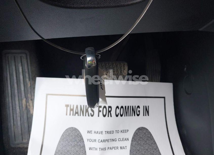 Photo 11 of 2018 Chevrolet Equinox LT (VIN 2GNAXJEV1J6237574)