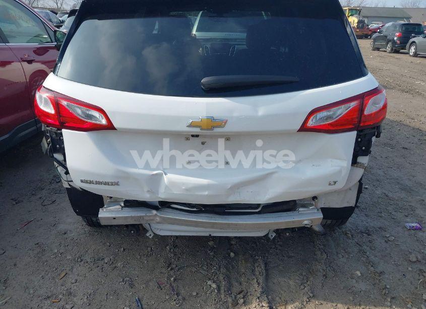 Photo 6 of 2018 Chevrolet Equinox LT (VIN 2GNAXJEV1J6237574)