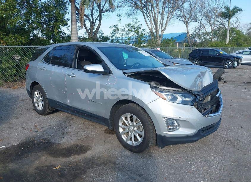 2018 Chevrolet Equinox LT (VIN 2GNAXJEV1J6266864) main photo