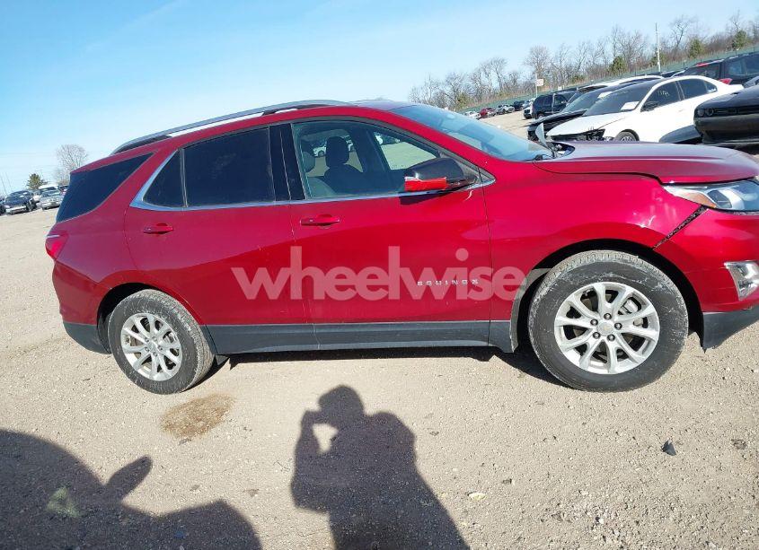 Photo 13 of 2018 Chevrolet Equinox LT (VIN 2GNAXJEV1J6288539)