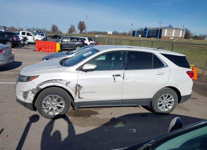 Photo 14 of 2018 Chevrolet Equinox LT (VIN 2GNAXJEV1J6312354)