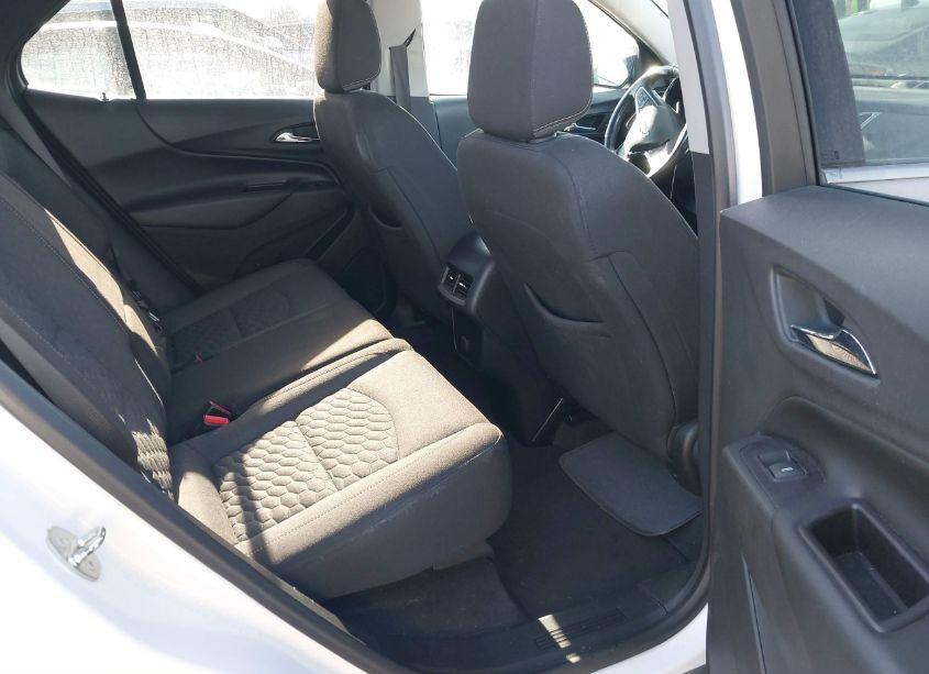 Photo 8 of 2018 Chevrolet Equinox LT (VIN 2GNAXJEV1J6312354)