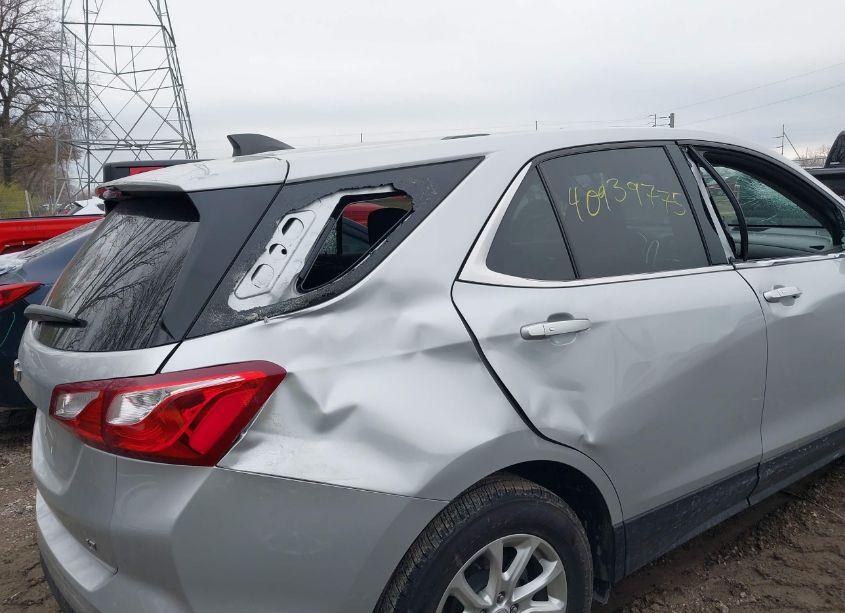 Photo 19 of 2018 Chevrolet Equinox LT (VIN 2GNAXJEV1J6324746)