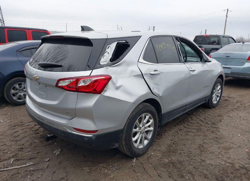 Photo 4 of 2018 Chevrolet Equinox LT (VIN 2GNAXJEV1J6324746)