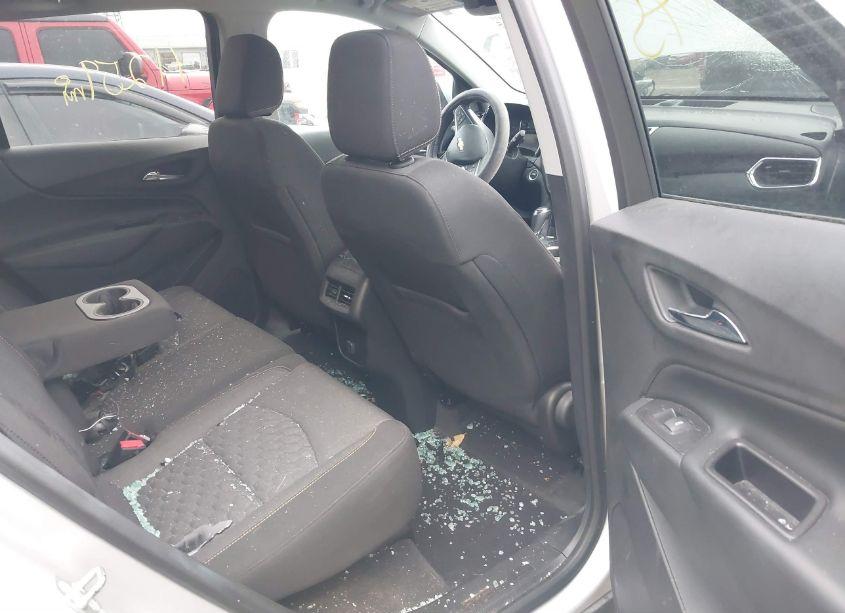 Photo 8 of 2018 Chevrolet Equinox LT (VIN 2GNAXJEV1J6324746)