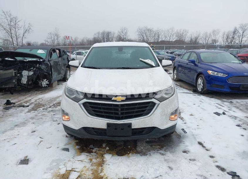 Photo 12 of 2018 Chevrolet Equinox LT (VIN 2GNAXJEV1J6342437)