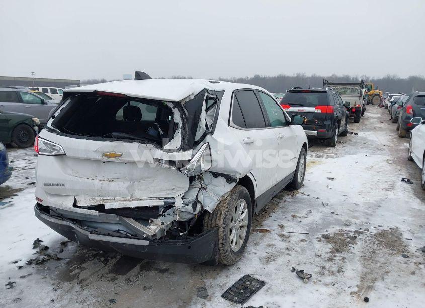 Photo 4 of 2018 Chevrolet Equinox LT (VIN 2GNAXJEV1J6342437)