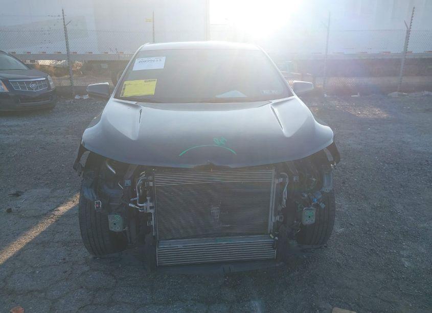 Photo 12 of 2018 Chevrolet Equinox LT (VIN 2GNAXJEV1J6343801)