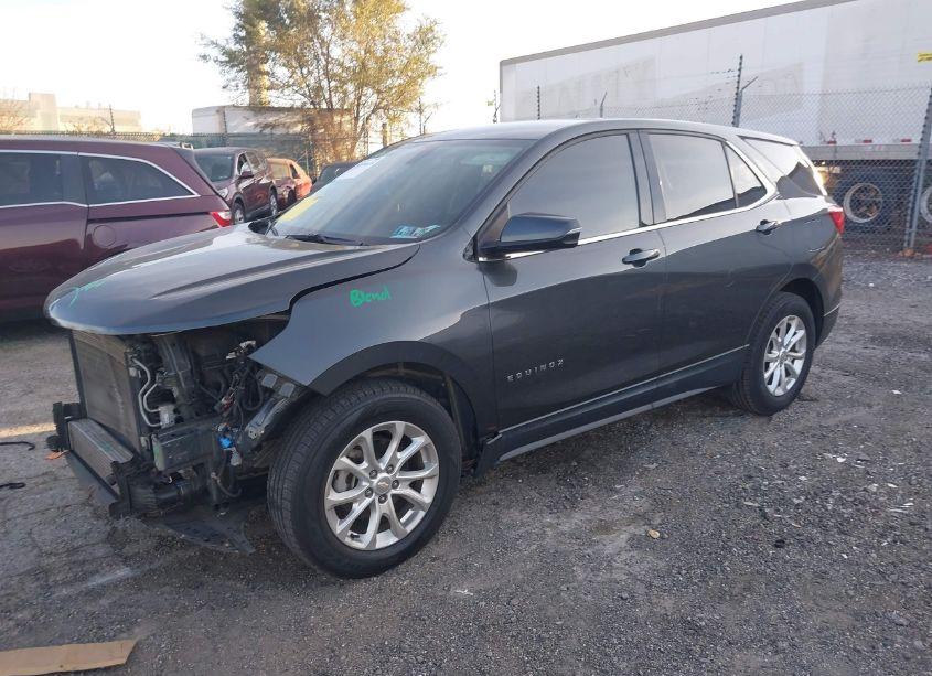 Photo 2 of 2018 Chevrolet Equinox LT (VIN 2GNAXJEV1J6343801)