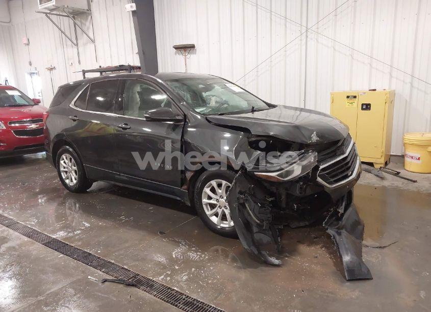 2019 Chevrolet Equinox LT (VIN 2GNAXJEV1K6219464) main photo