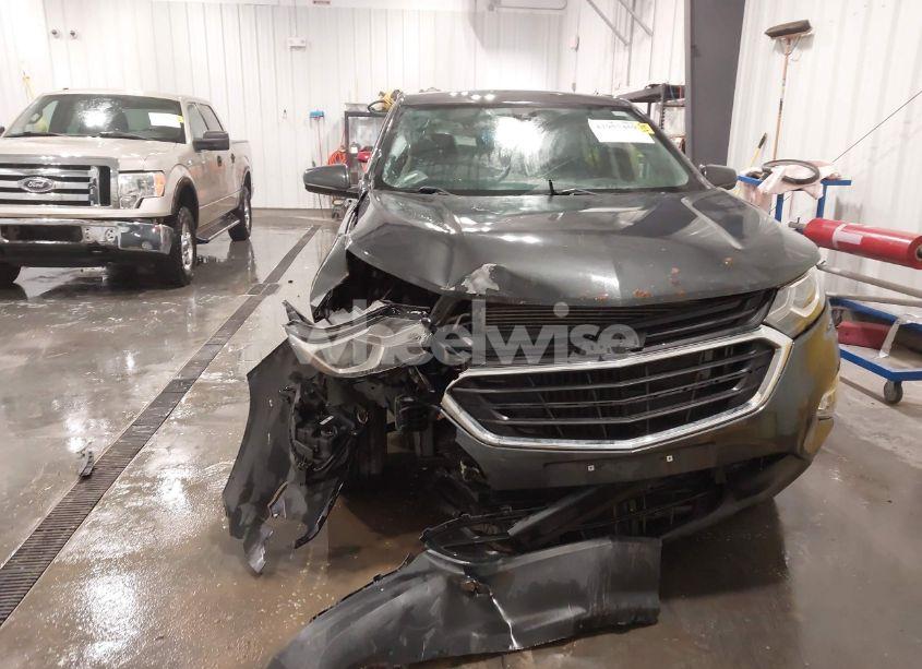 Photo 13 of 2019 Chevrolet Equinox LT (VIN 2GNAXJEV1K6219464)