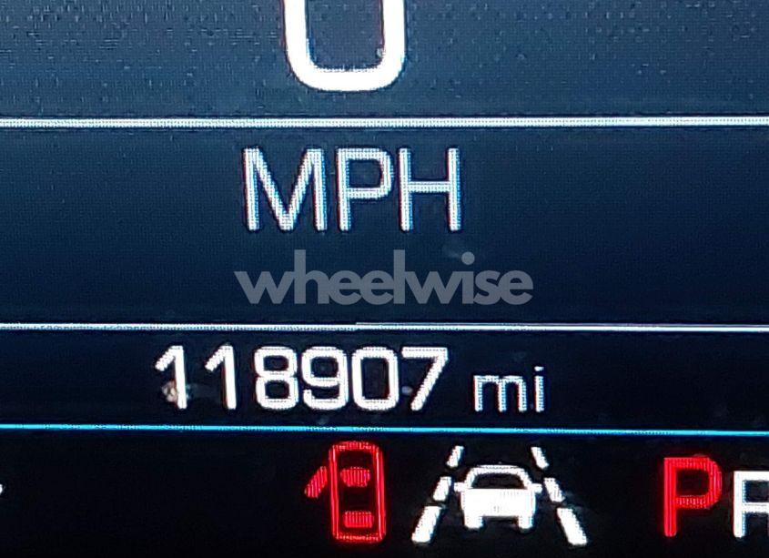 Photo 16 of 2019 Chevrolet Equinox LT (VIN 2GNAXJEV1K6219464)