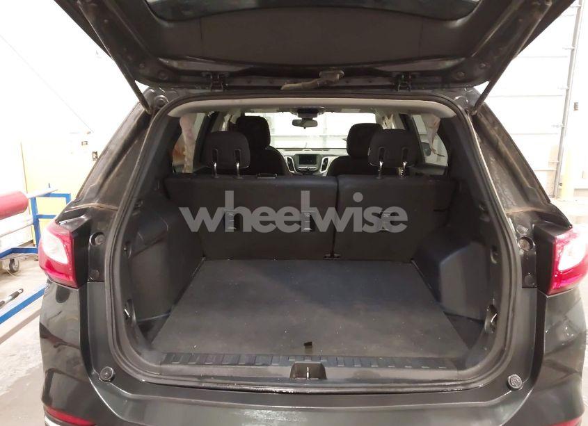 Photo 18 of 2019 Chevrolet Equinox LT (VIN 2GNAXJEV1K6219464)