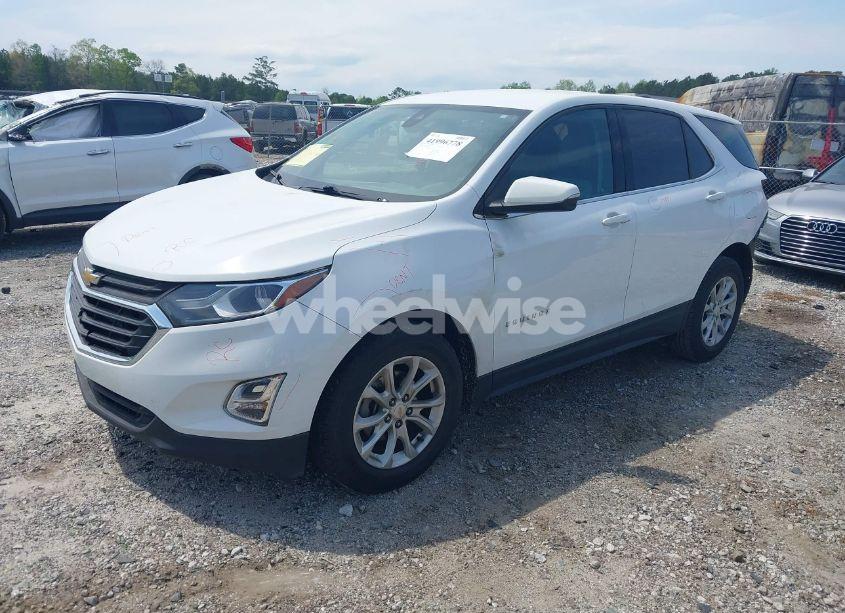 Photo 2 of 2019 Chevrolet Equinox LT (VIN 2GNAXJEV1K6244137)