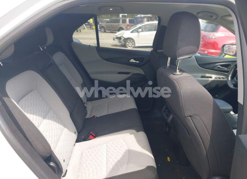 Photo 8 of 2019 Chevrolet Equinox LT (VIN 2GNAXJEV1K6244137)