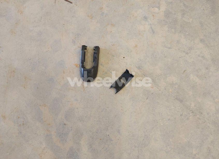 Photo 12 of 2019 Chevrolet Equinox LT (VIN 2GNAXJEV1K6254540)