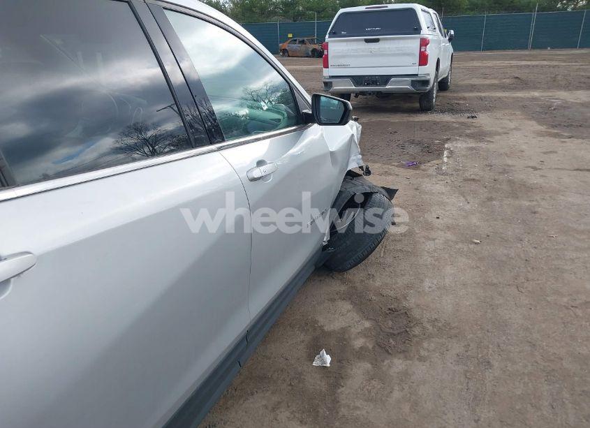 Photo 6 of 2020 Chevrolet Equinox FWD 2FL (VIN 2GNAXJEV1L6108141)