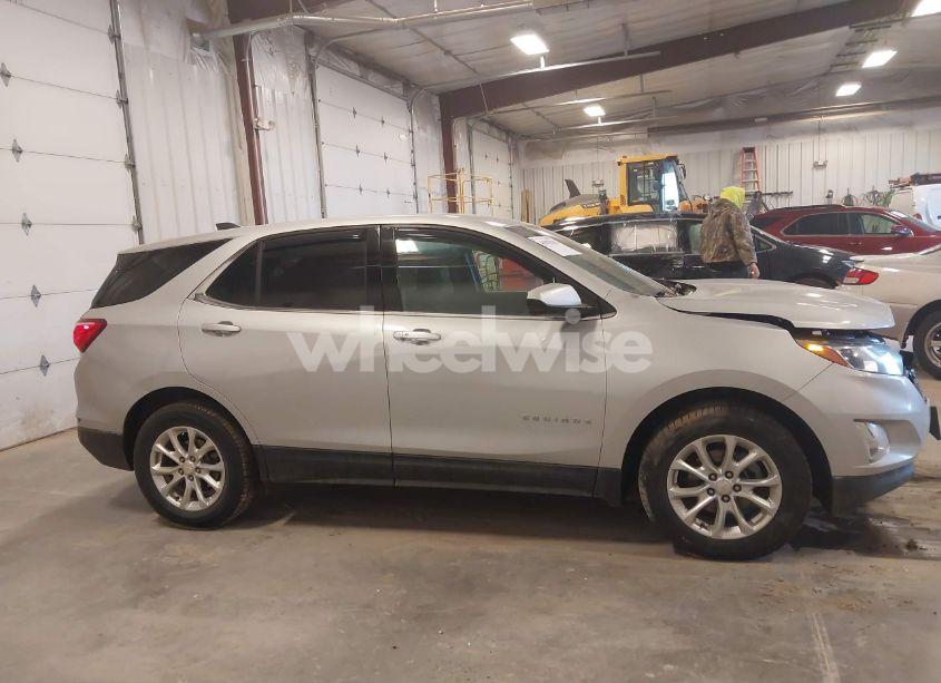 Photo 13 of 2020 Chevrolet Equinox FWD 2FL (VIN 2GNAXJEV1L6237741)