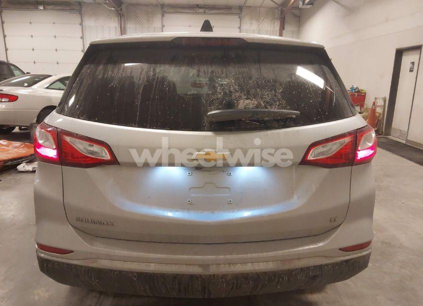 Photo 16 of 2020 Chevrolet Equinox FWD 2FL (VIN 2GNAXJEV1L6237741)