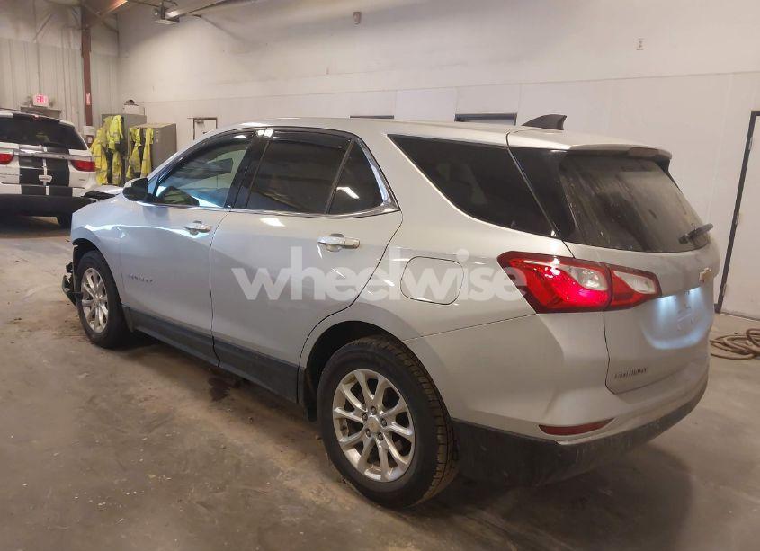 Photo 3 of 2020 Chevrolet Equinox FWD 2FL (VIN 2GNAXJEV1L6237741)