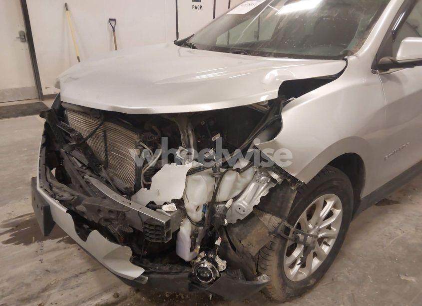 Photo 6 of 2020 Chevrolet Equinox FWD 2FL (VIN 2GNAXJEV1L6237741)